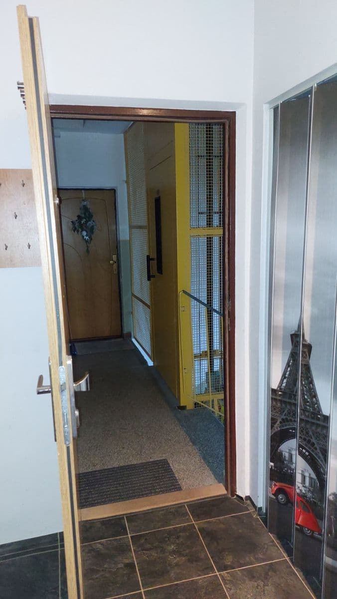 Pronájem bytu 3+1 65 m², Pod Hůrkou, Klatovy, Plzeňský kraj Pronájem bytu 3+1 65 m², Pod Hůrkou, Klatovy, Plzeňský kraj