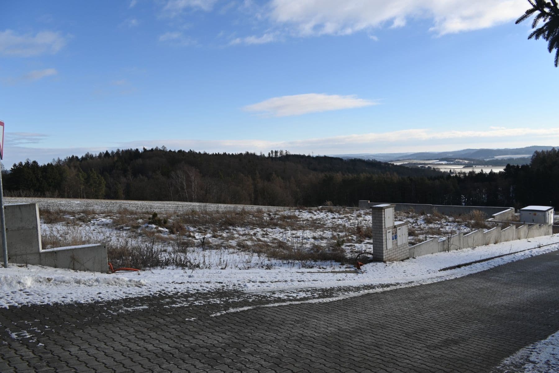 Prodej pozemku 1.255 m², Kolmá, Ondřejov, Středočeský kraj Prodej pozemku 1.255 m², Kolmá, Ondřejov, Středočeský kraj