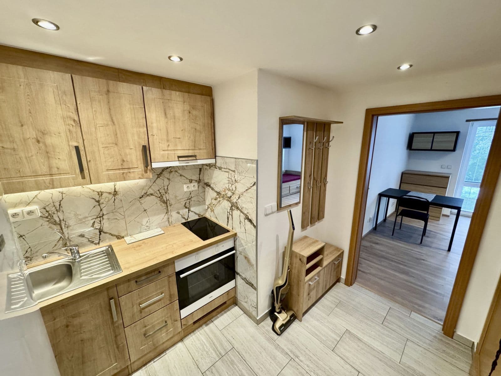 Pronájem bytu 1+kk 30 m², Hajní, Praha, Praha Pronájem bytu 1+kk 30 m², Hajní, Praha, Praha