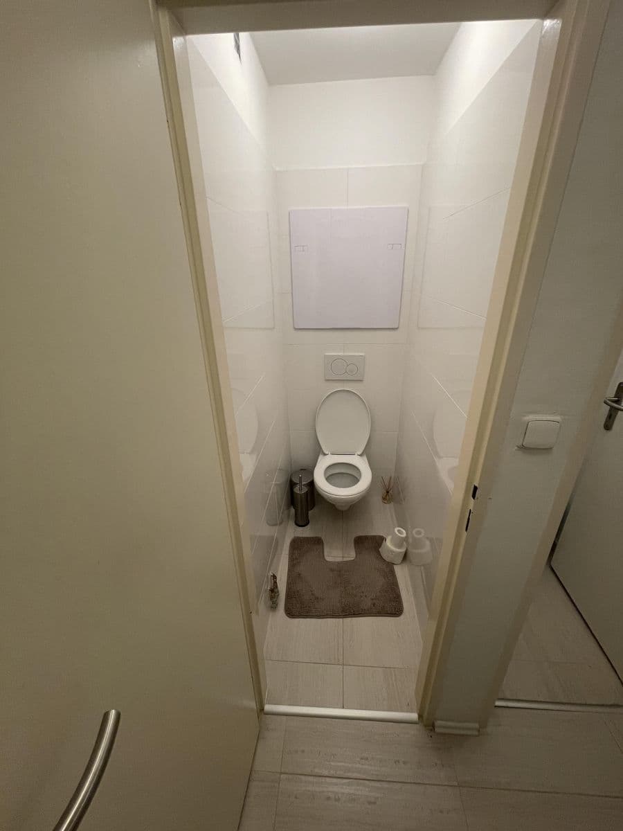 Pronájem bytu 2+1 62 m², Chlumčanského, Praha, Praha Pronájem bytu 2+1 62 m², Chlumčanského, Praha, Praha