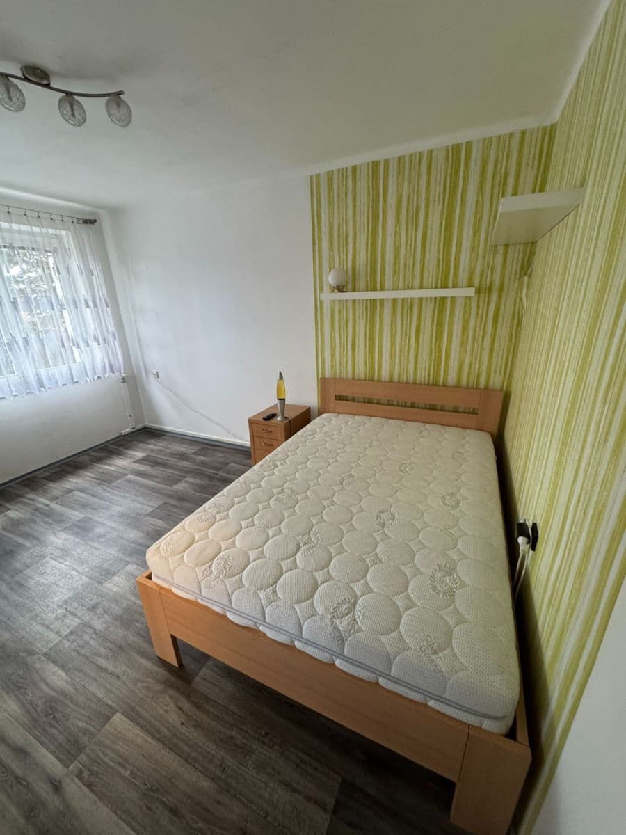 Pronájem bytu Garsoniéra 29 m², 1. máje, Uhlířské Janovice, Středočeský kraj Pronájem bytu Garsoniéra 29 m², 1. máje, Uhlířské Janovice, Středočeský kraj