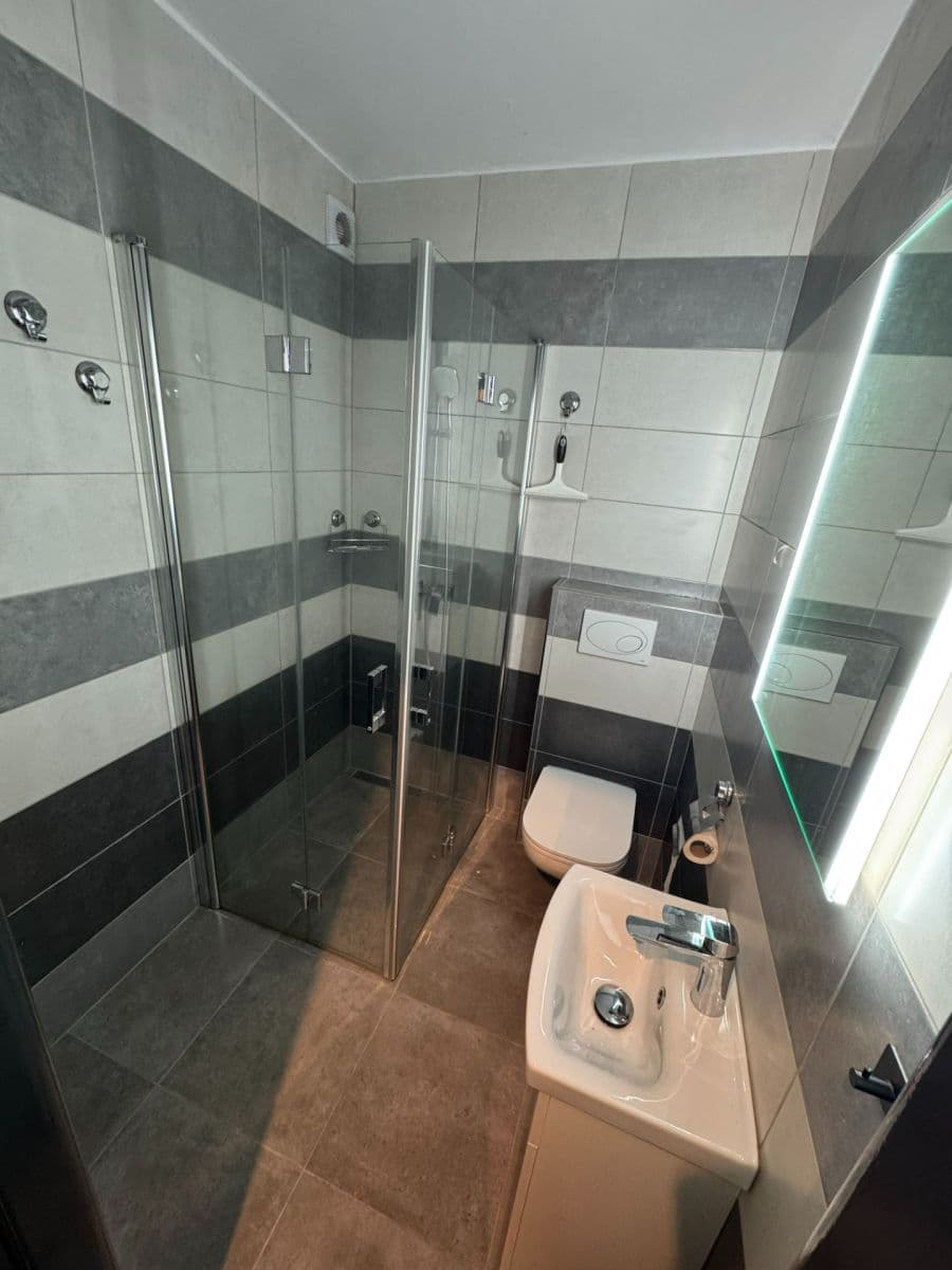 Pronájem bytu Garsoniéra 29 m², 1. máje, Uhlířské Janovice, Středočeský kraj Pronájem bytu Garsoniéra 29 m², 1. máje, Uhlířské Janovice, Středočeský kraj