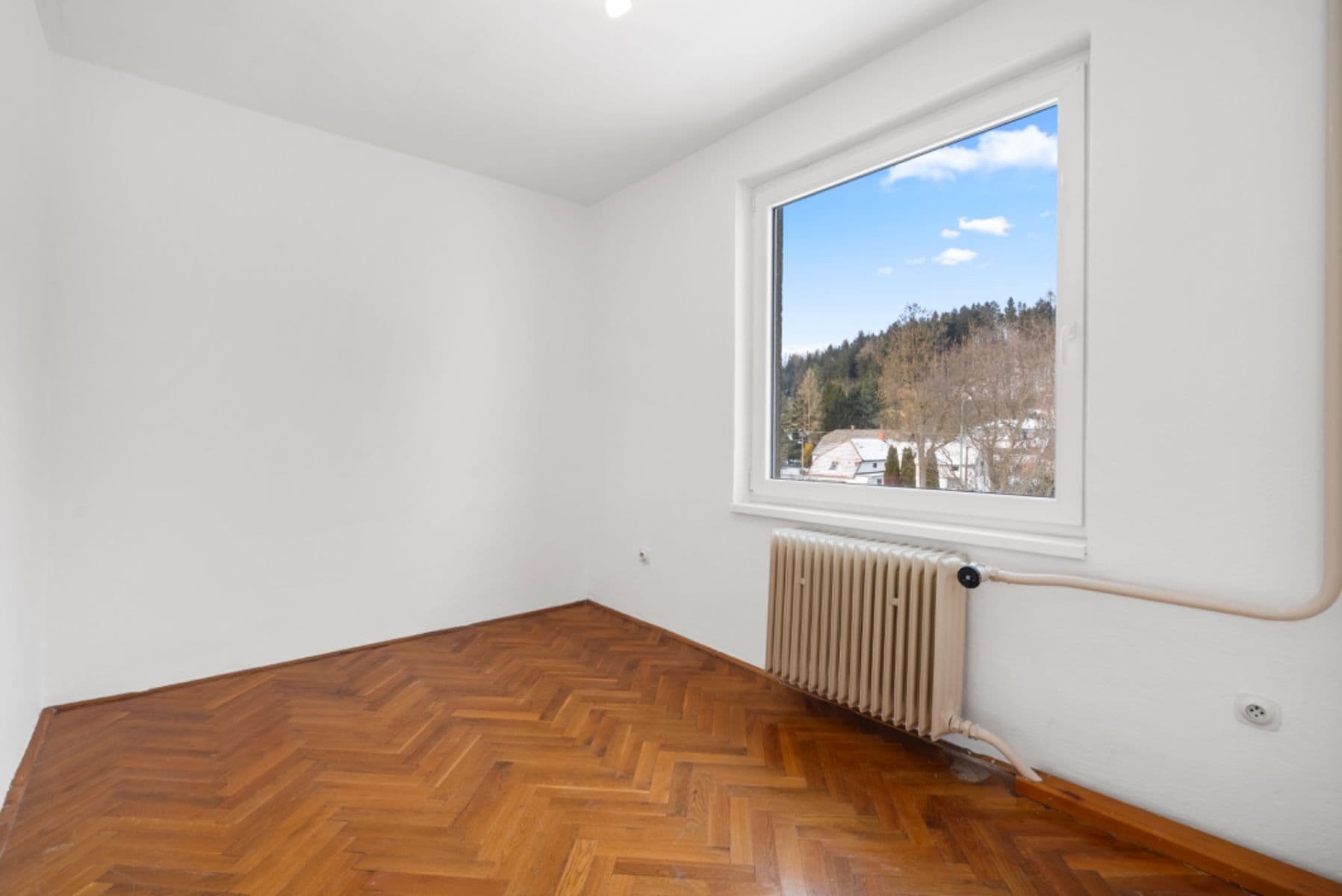 Prodej bytu 3+1 75 m², Jedlová, Pardubický kraj Prodej bytu 3+1 75 m², Jedlová, Pardubický kraj