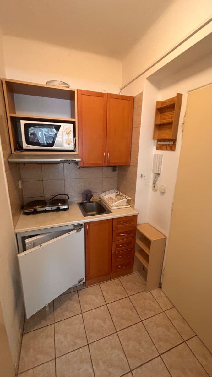 Prodej bytu 1+1 25 m², Vokovická, Praha, Praha Prodej bytu 1+1 25 m², Vokovická, Praha, Praha