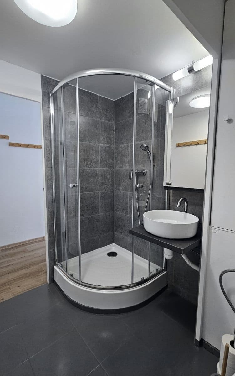 Pronájem bytu 2+kk 37 m², Jeronýmova, Jablonec nad Nisou, Liberecký kraj Pronájem bytu 2+kk 37 m², Jeronýmova, Jablonec nad Nisou, Liberecký kraj