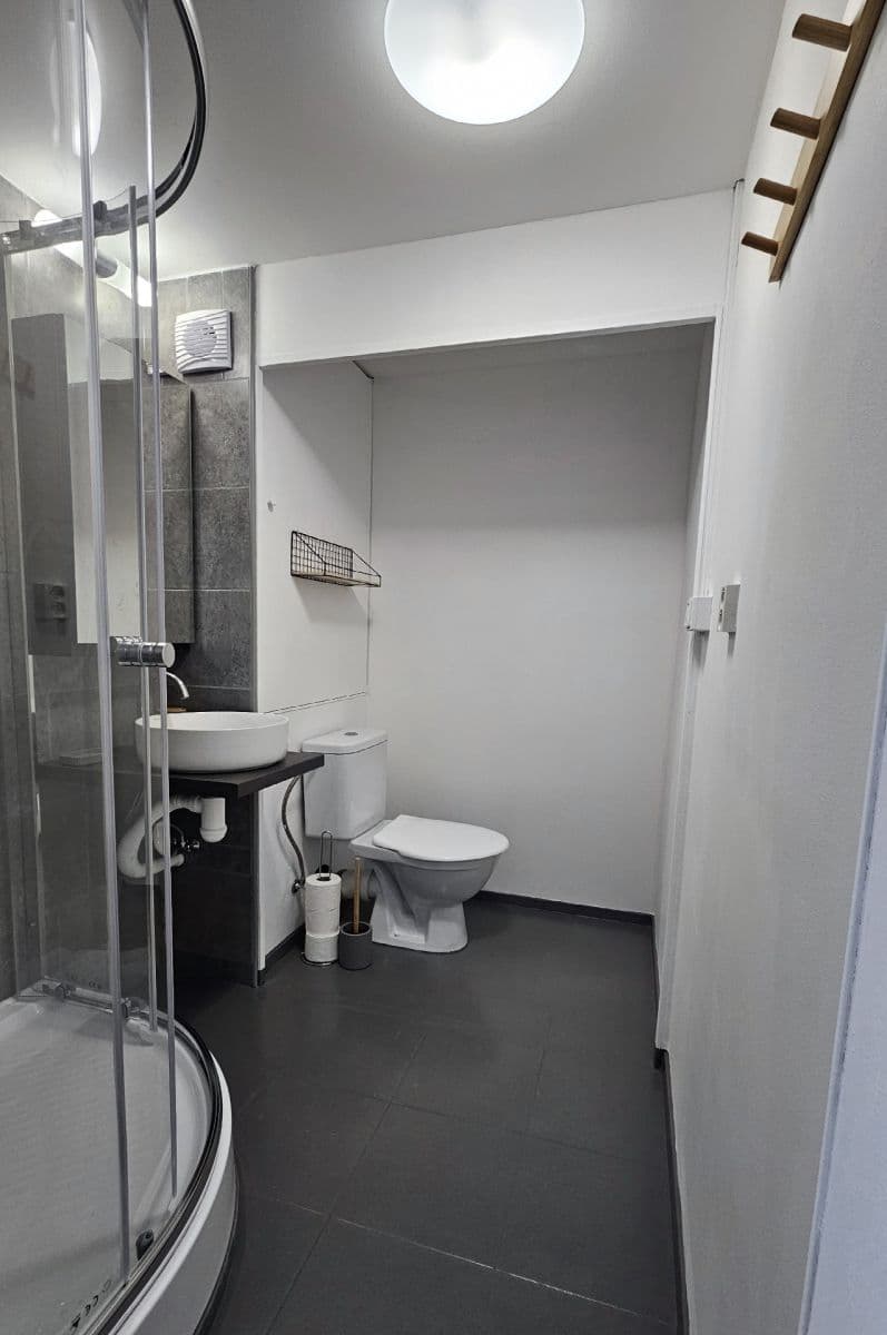 Pronájem bytu 2+kk 37 m², Jeronýmova, Jablonec nad Nisou, Liberecký kraj Pronájem bytu 2+kk 37 m², Jeronýmova, Jablonec nad Nisou, Liberecký kraj