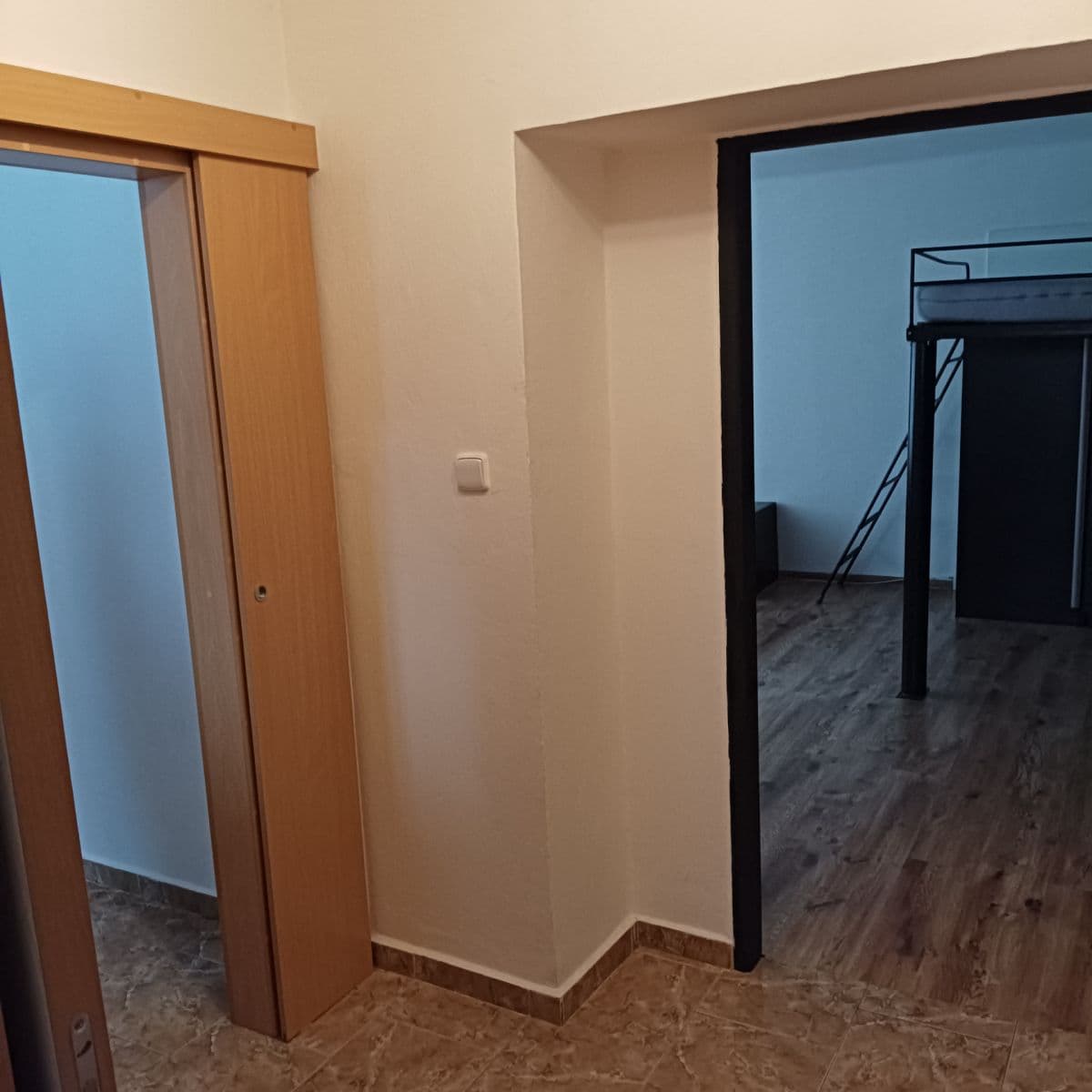 Pronájem bytu 1+1 44 m², Helsinská, Kladno, Středočeský kraj Pronájem bytu 1+1 44 m², Helsinská, Kladno, Středočeský kraj