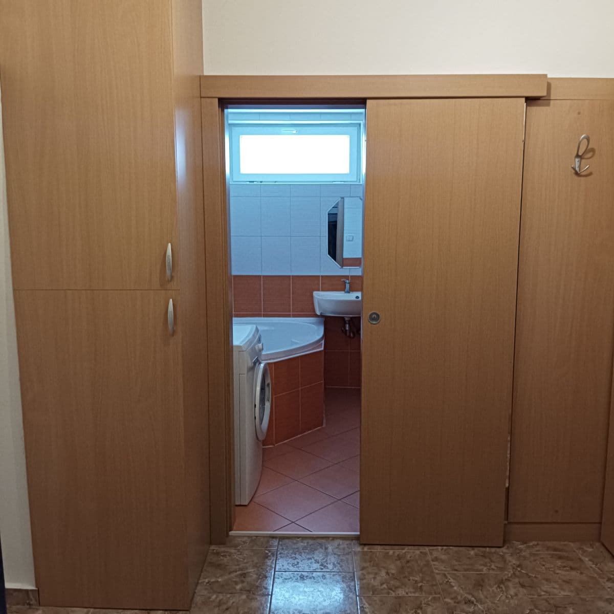 Pronájem bytu 1+1 44 m², Helsinská, Kladno, Středočeský kraj Pronájem bytu 1+1 44 m², Helsinská, Kladno, Středočeský kraj