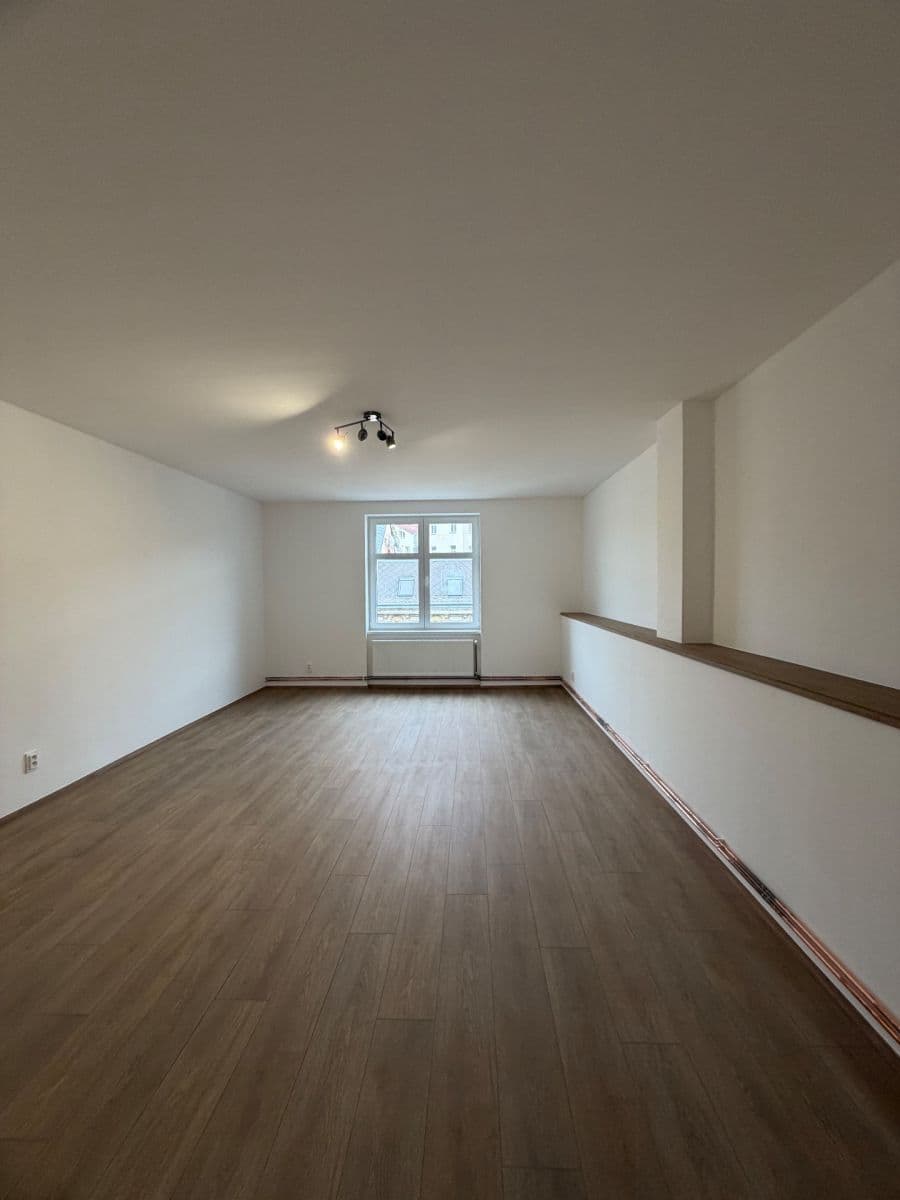 Pronájem bytu 3+1 104 m², Masarykova třída, Teplice, Ústecký kraj Pronájem bytu 3+1 104 m², Masarykova třída, Teplice, Ústecký kraj
