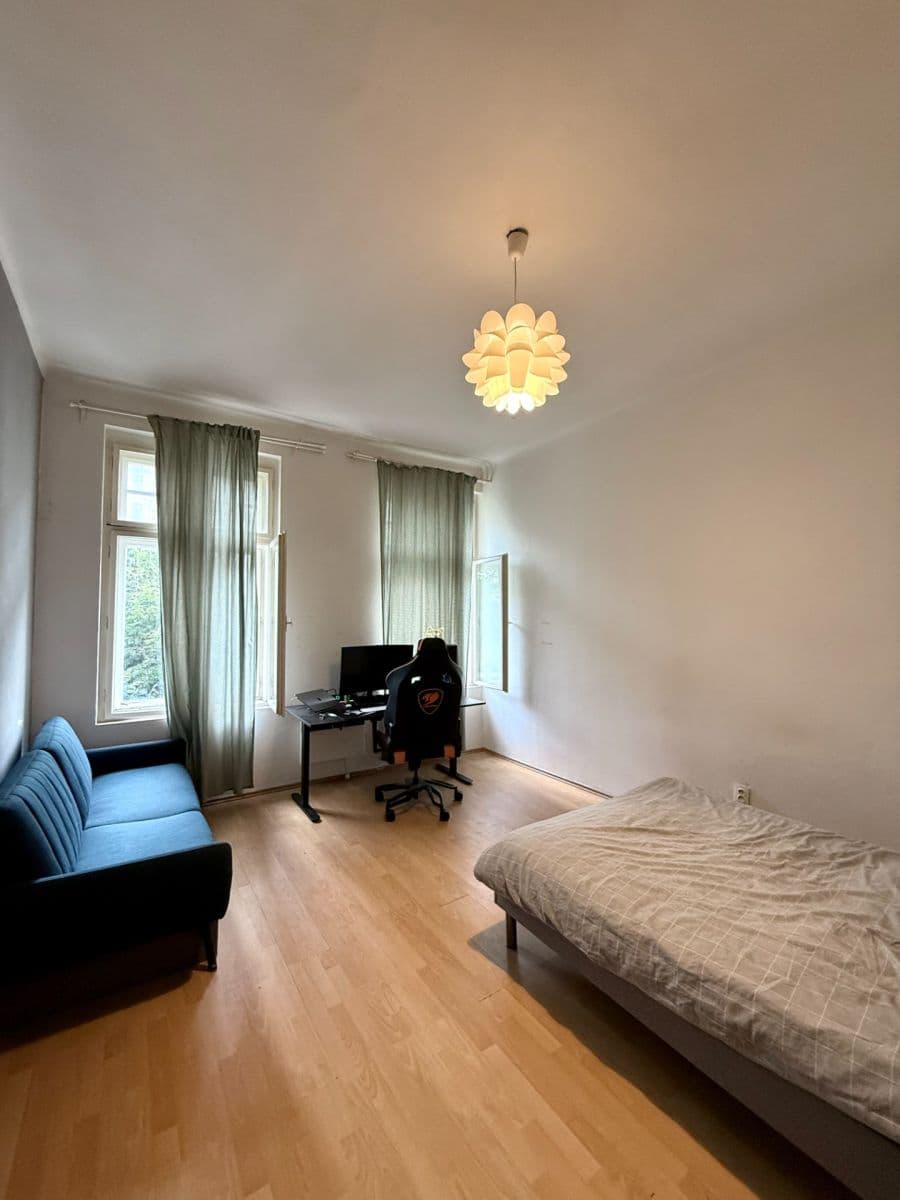 Pronájem bytu 1+1 44 m², Husitská, Praha, Praha Pronájem bytu 1+1 44 m², Husitská, Praha, Praha