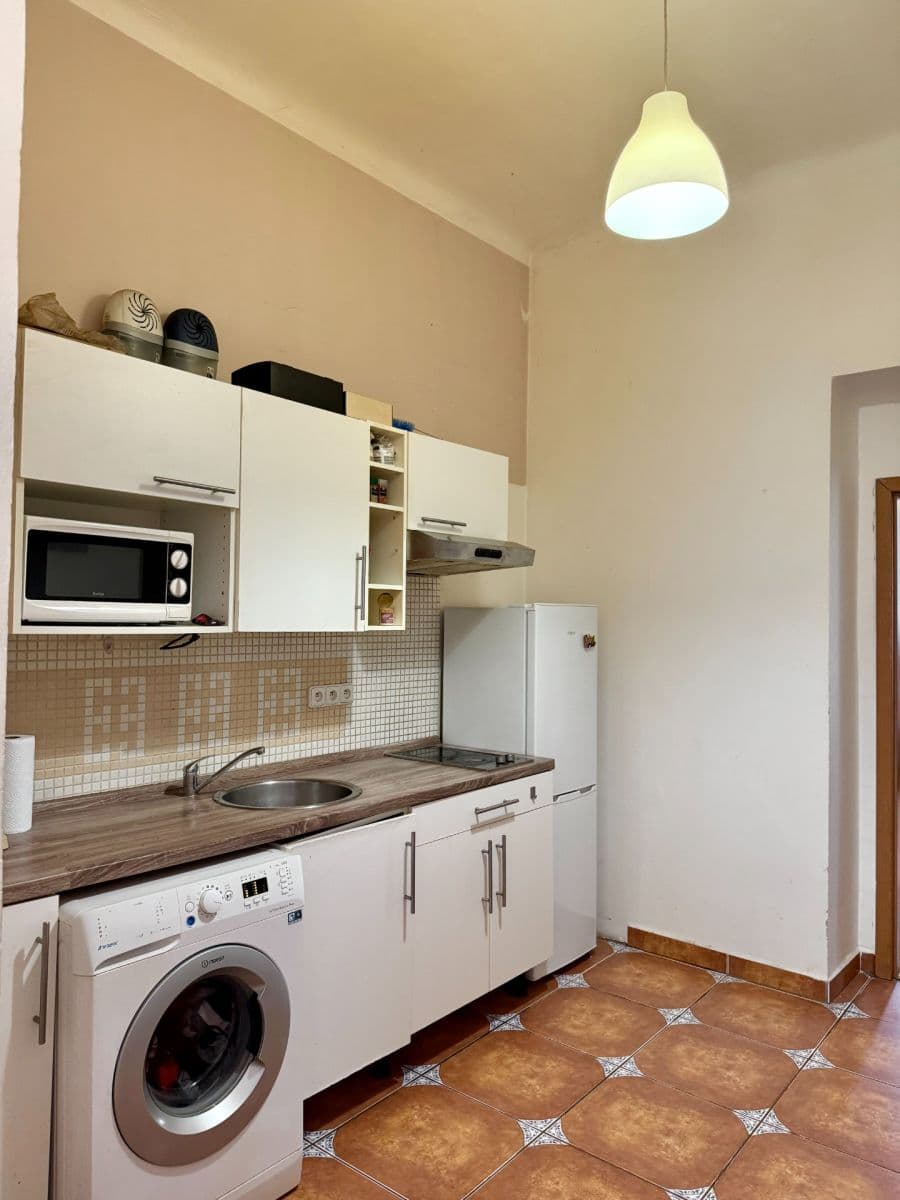 Pronájem bytu 1+1 44 m², Husitská, Praha, Praha Pronájem bytu 1+1 44 m², Husitská, Praha, Praha