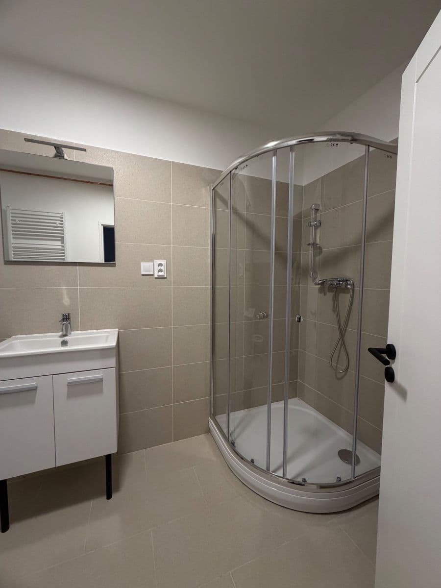 Pronájem bytu 2+1 86 m², Masarykova třída, Teplice, Ústecký kraj Pronájem bytu 2+1 86 m², Masarykova třída, Teplice, Ústecký kraj