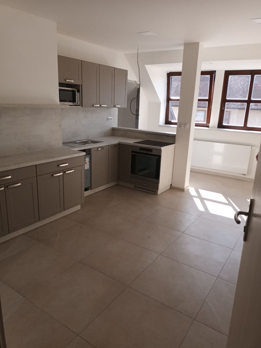 Pronájem bytu 2+kk 55 m², 4. května, Želechovice nad Dřevnicí, Zlínský kraj Pronájem bytu 2+kk 55 m², 4. května, Želechovice nad Dřevnicí, Zlínský kraj