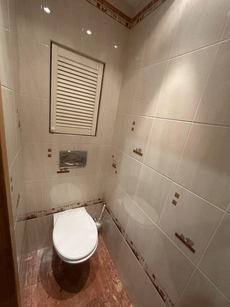 Pronájem bytu 3+1 87 m², Odlehlá, Praha, Praha Pronájem bytu 3+1 87 m², Odlehlá, Praha, Praha