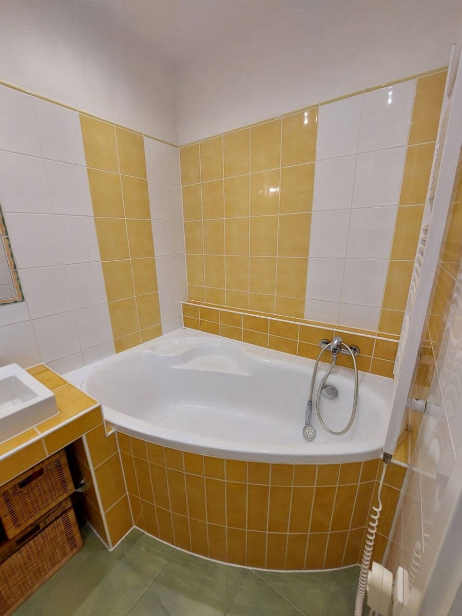 Prodej bytu 5+1 93 m², Zimmlerova, Ostrava, Moravskoslezský kraj Prodej bytu 5+1 93 m², Zimmlerova, Ostrava, Moravskoslezský kraj