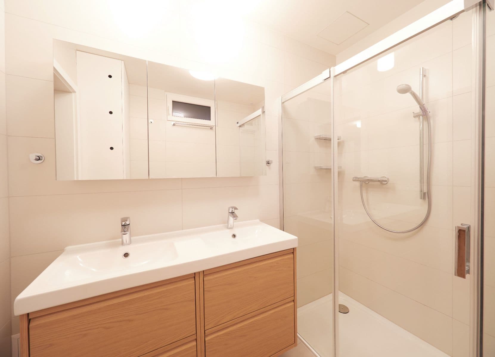 Pronájem bytu 4+kk 115 m², Kolínská, Praha, Praha Pronájem bytu 4+kk 115 m², Kolínská, Praha, Praha