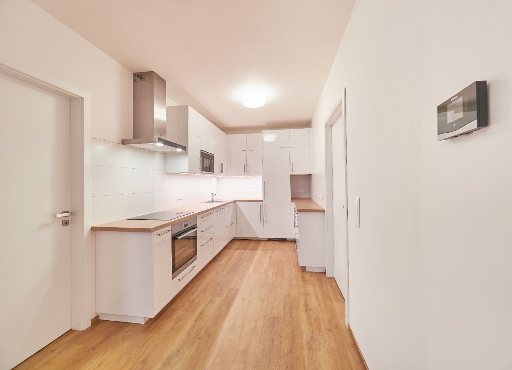 Pronájem bytu 4+kk 115 m², Kolínská, Praha, Praha Pronájem bytu 4+kk 115 m², Kolínská, Praha, Praha