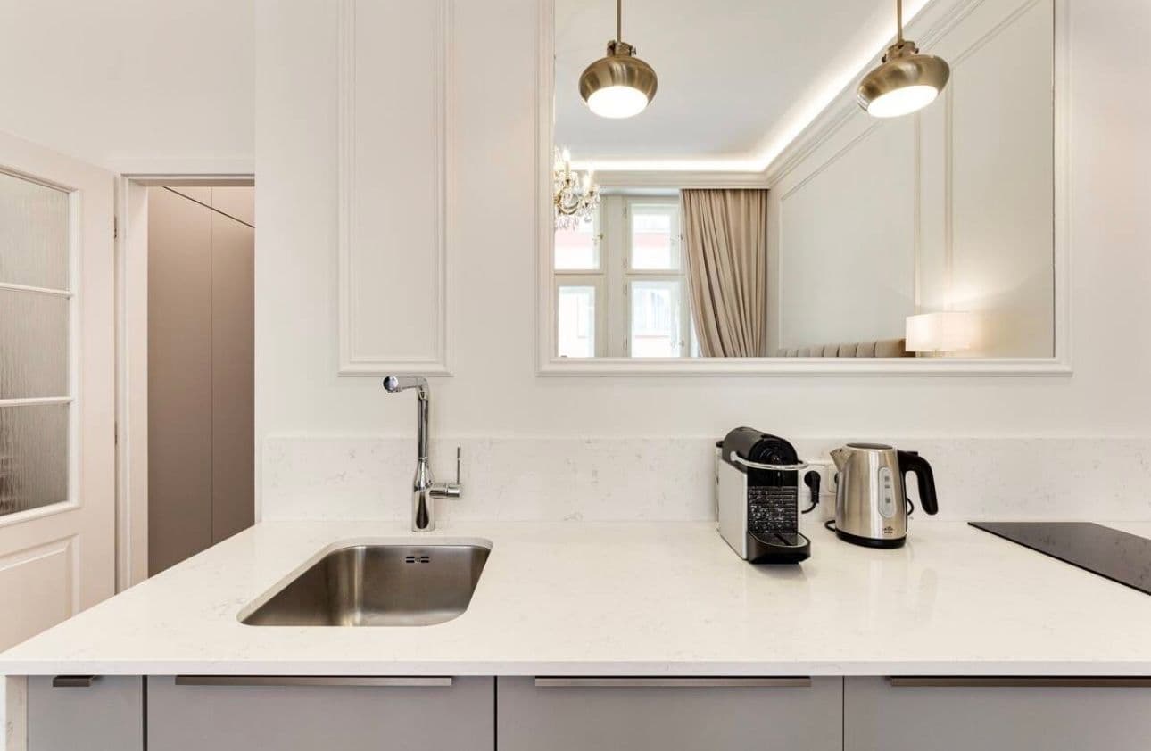 Pronájem bytu 1+kk 26 m², Příčná, Praha, Praha Pronájem bytu 1+kk 26 m², Příčná, Praha, Praha