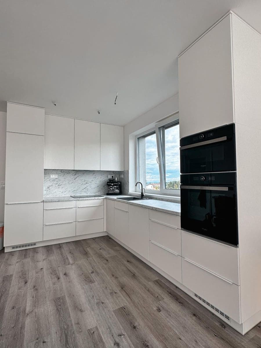 Prodej bytu 3+kk 71 m², Pod Horkou, Strančice, Středočeský kraj Prodej bytu 3+kk 71 m², Pod Horkou, Strančice, Středočeský kraj