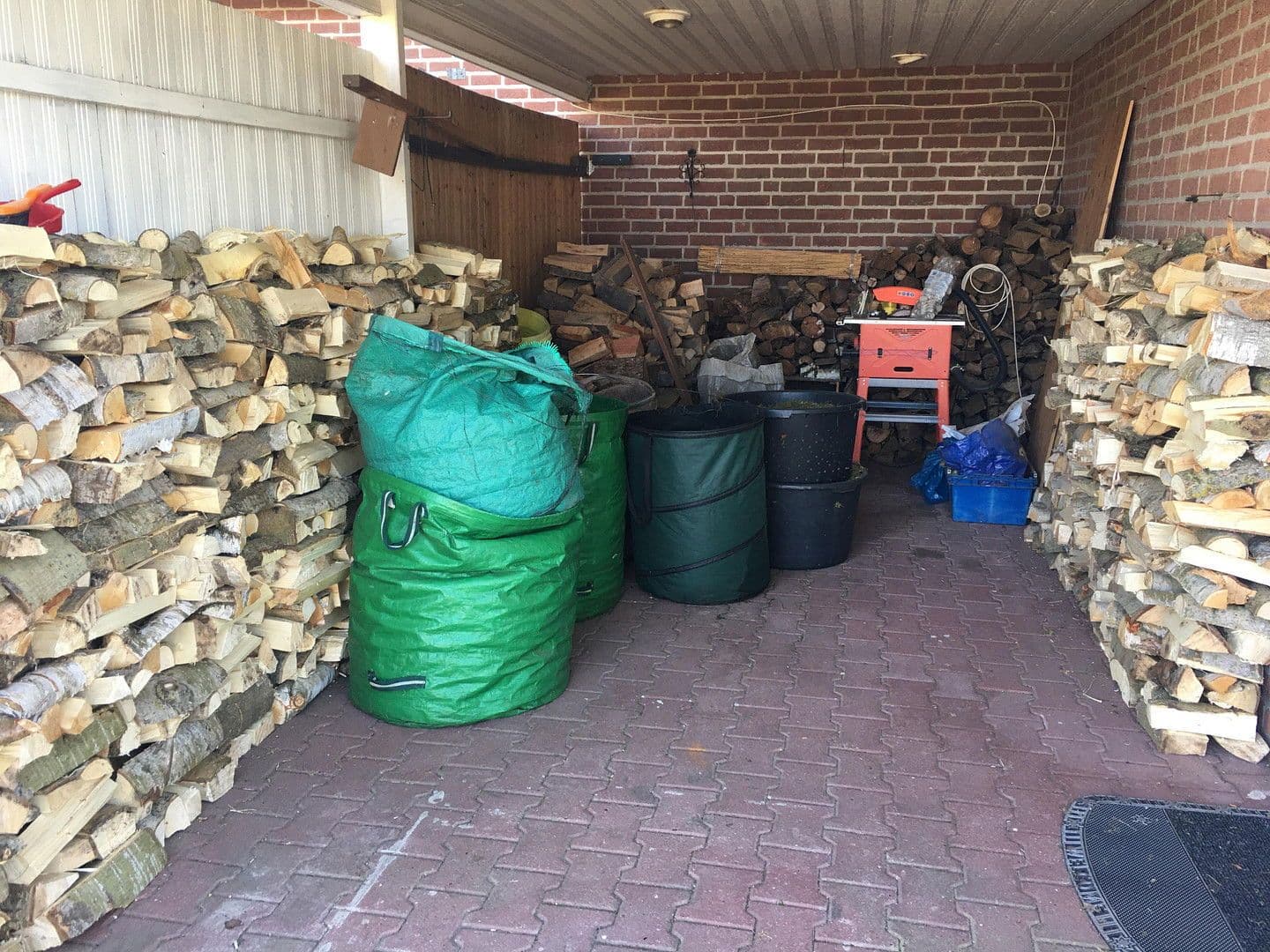 Prodej domu 107 m², pozemek 1.300 m², Bornbachweg 15, Garstedt, Dolní Sasko Prodej domu 107 m², pozemek 1.300 m², Bornbachweg 15, Garstedt, Dolní Sasko