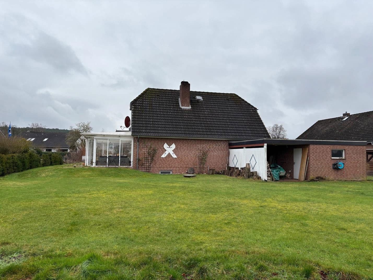 Prodej domu 107 m², pozemek 1.300 m², Bornbachweg 15, Garstedt, Dolní Sasko Prodej domu 107 m², pozemek 1.300 m², Bornbachweg 15, Garstedt, Dolní Sasko