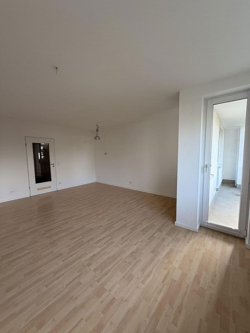 Pronájem bytu 3+1 79 m², Stennerstraße 29, Bielefeld, Severní Porýní-Vestfálsko Pronájem bytu 3+1 79 m², Stennerstraße 29, Bielefeld, Severní Porýní-Vestfálsko