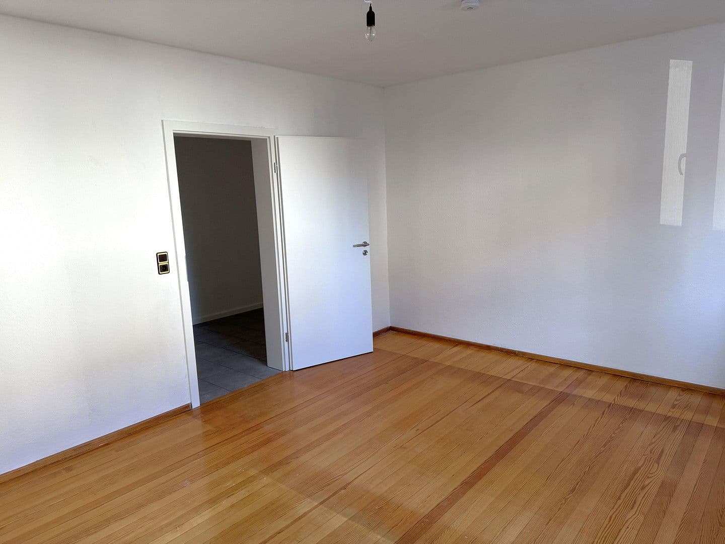 Pronájem bytu 3+1 75 m², Hockenheim, Bádensko-Württembersko Pronájem bytu 3+1 75 m², Hockenheim, Bádensko-Württembersko