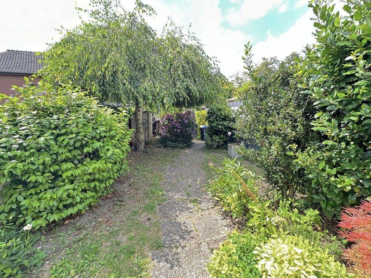 Prodej domu 148 m², pozemek 194 m², Dohrer Straße 315, Mönchengladbach, Severní Porýní-Vestfálsko Prodej domu 148 m², pozemek 194 m², Dohrer Straße 315, Mönchengladbach, Severní Porýní-Vestfálsko