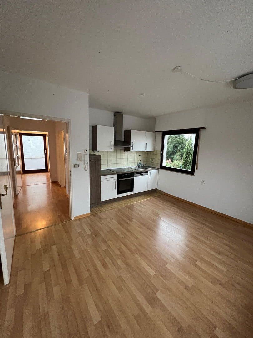 Pronájem bytu 4+1 76 m², Friedrich-Ebert Straße 23, Heddesheim, Bádensko-Württembersko Pronájem bytu 4+1 76 m², Friedrich-Ebert Straße 23, Heddesheim, Bádensko-Württembersko