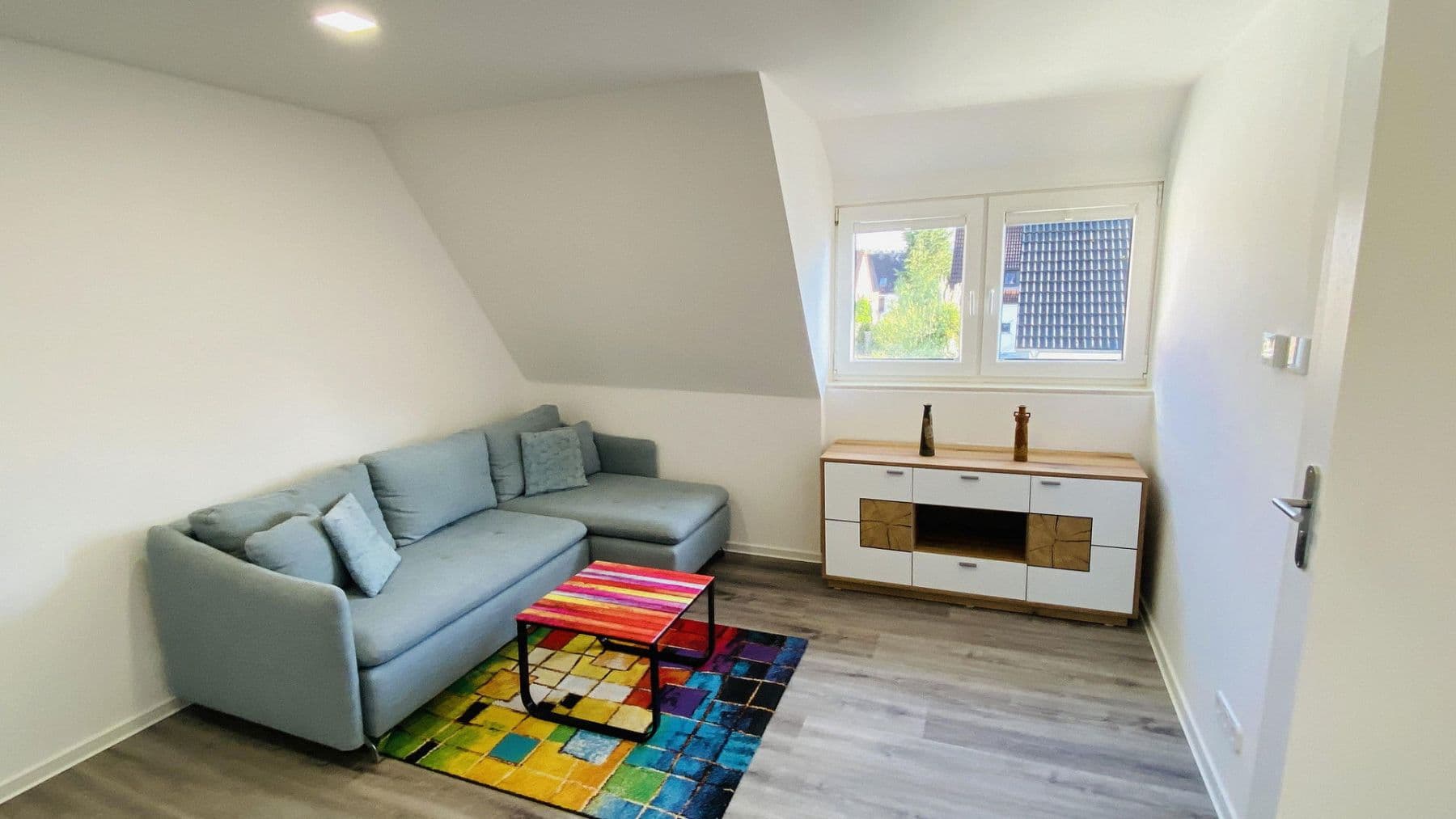 Pronájem bytu 3+1 46 m², Adalbert-Stifter-Straße 12, Uttenreuth, Bavorsko Pronájem bytu 3+1 46 m², Adalbert-Stifter-Straße 12, Uttenreuth, Bavorsko