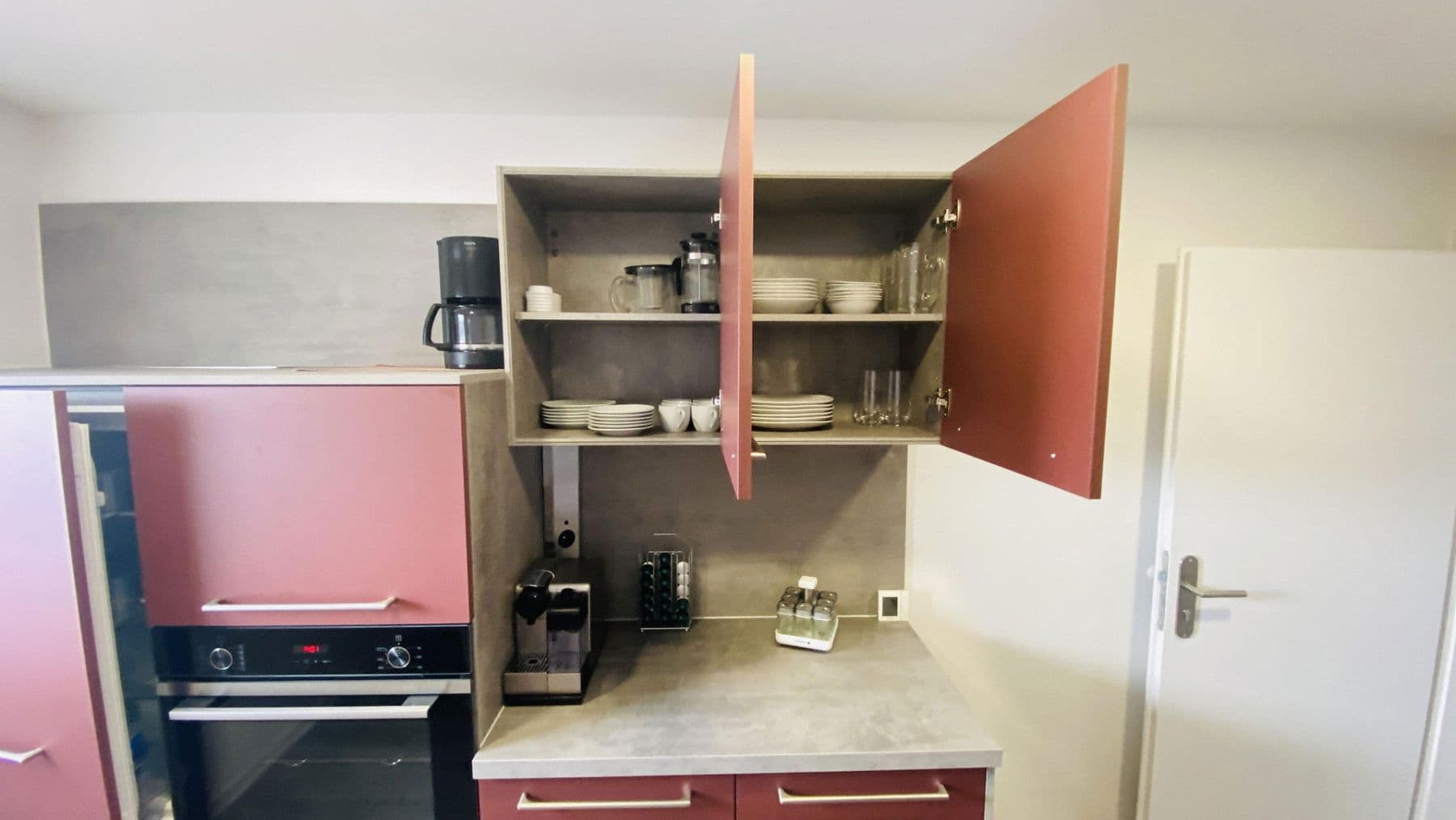 Pronájem bytu 3+1 46 m², Adalbert-Stifter-Straße 12, Uttenreuth, Bavorsko Pronájem bytu 3+1 46 m², Adalbert-Stifter-Straße 12, Uttenreuth, Bavorsko