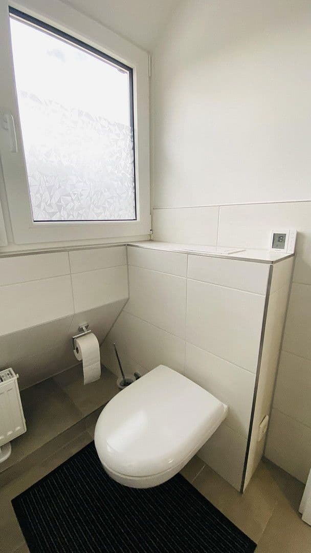 Pronájem bytu 3+1 46 m², Adalbert-Stifter-Straße 12, Uttenreuth, Bavorsko Pronájem bytu 3+1 46 m², Adalbert-Stifter-Straße 12, Uttenreuth, Bavorsko