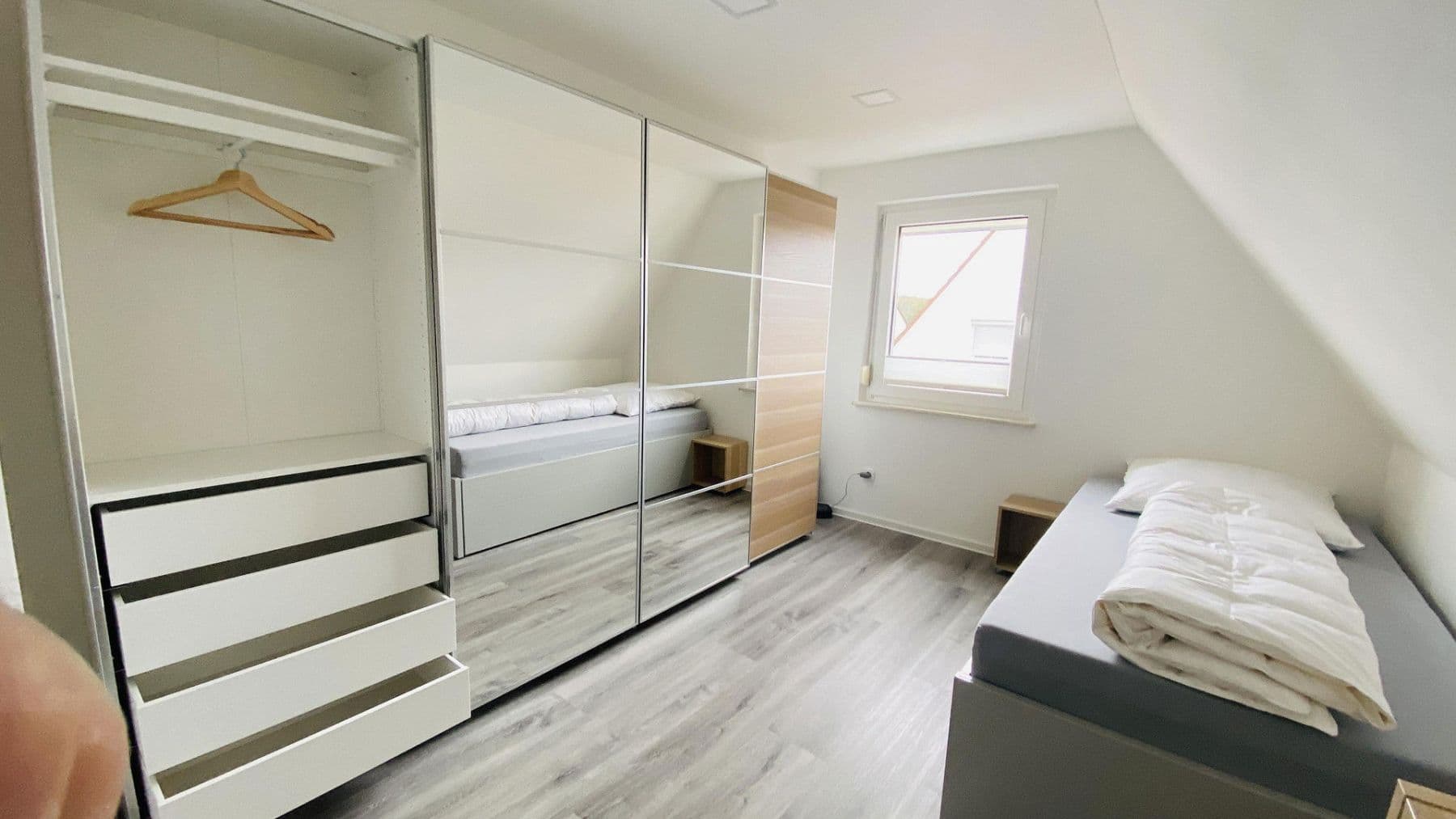 Pronájem bytu 3+1 46 m², Adalbert-Stifter-Straße 12, Uttenreuth, Bavorsko Pronájem bytu 3+1 46 m², Adalbert-Stifter-Straße 12, Uttenreuth, Bavorsko