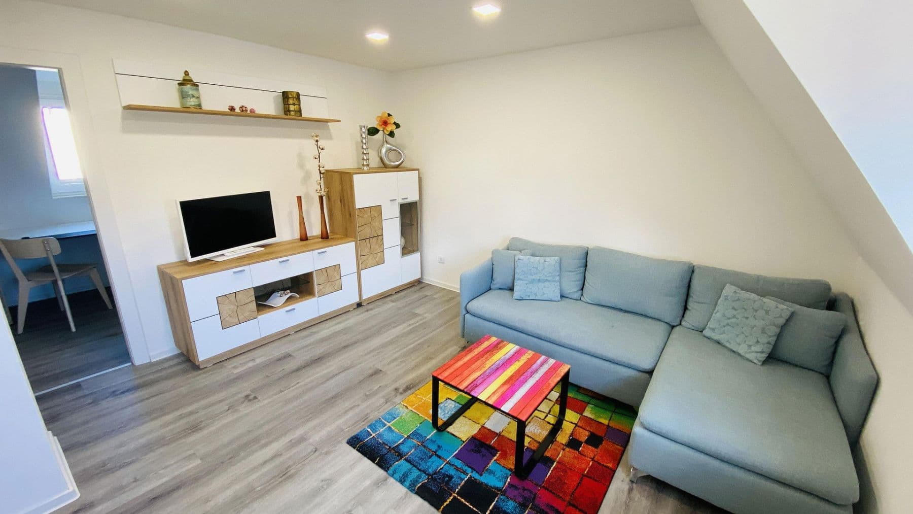 Pronájem bytu 3+1 46 m², Adalbert-Stifter-Straße 12, Uttenreuth, Bavorsko Pronájem bytu 3+1 46 m², Adalbert-Stifter-Straße 12, Uttenreuth, Bavorsko