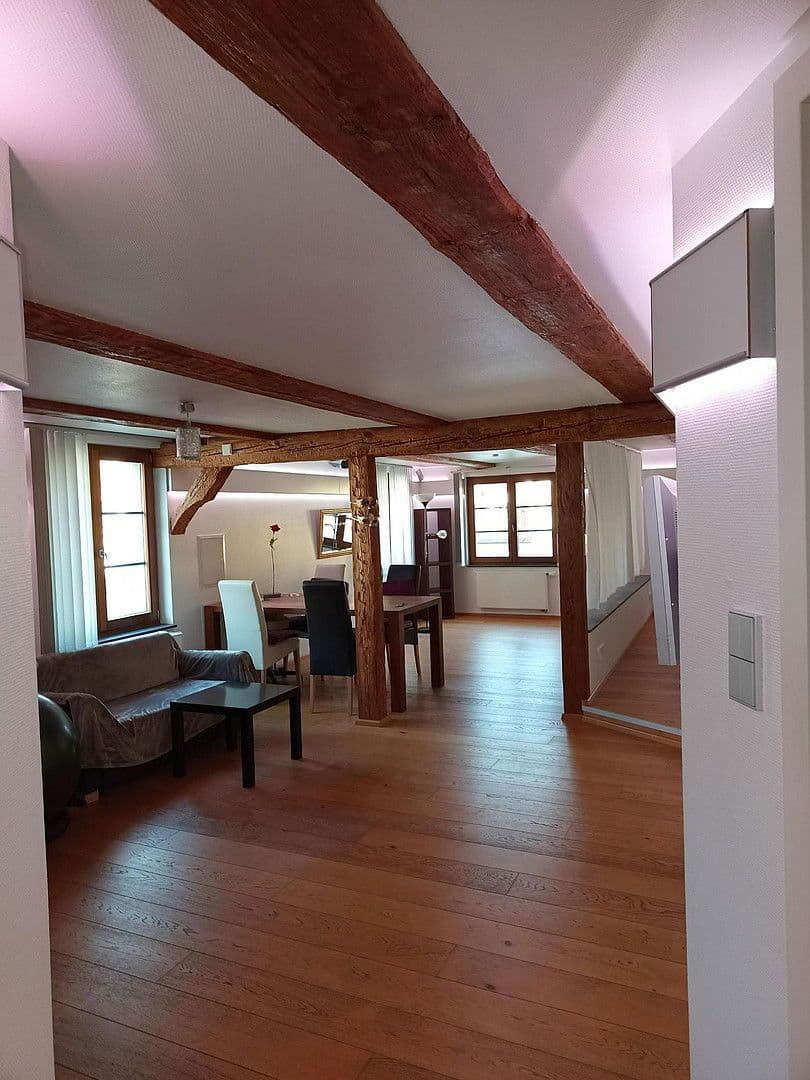 Pronájem bytu 3+1 68 m², Konstanz, Bádensko-Württembersko Pronájem bytu 3+1 68 m², Konstanz, Bádensko-Württembersko