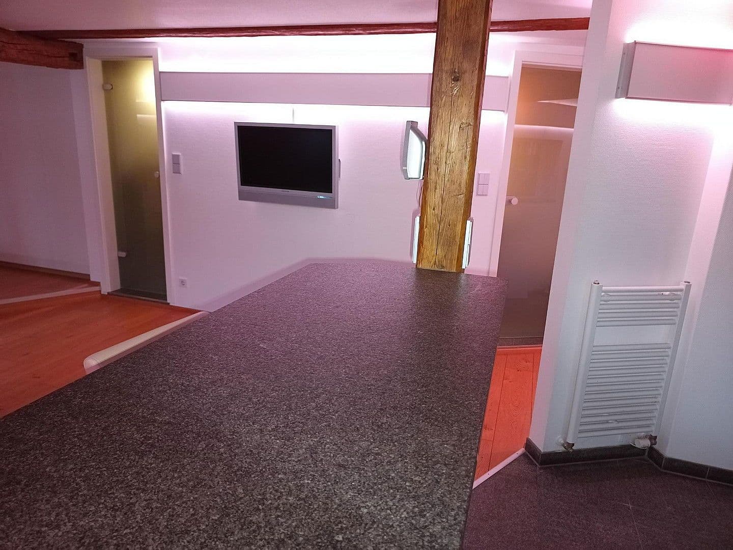 Pronájem bytu 3+1 68 m², Konstanz, Bádensko-Württembersko Pronájem bytu 3+1 68 m², Konstanz, Bádensko-Württembersko