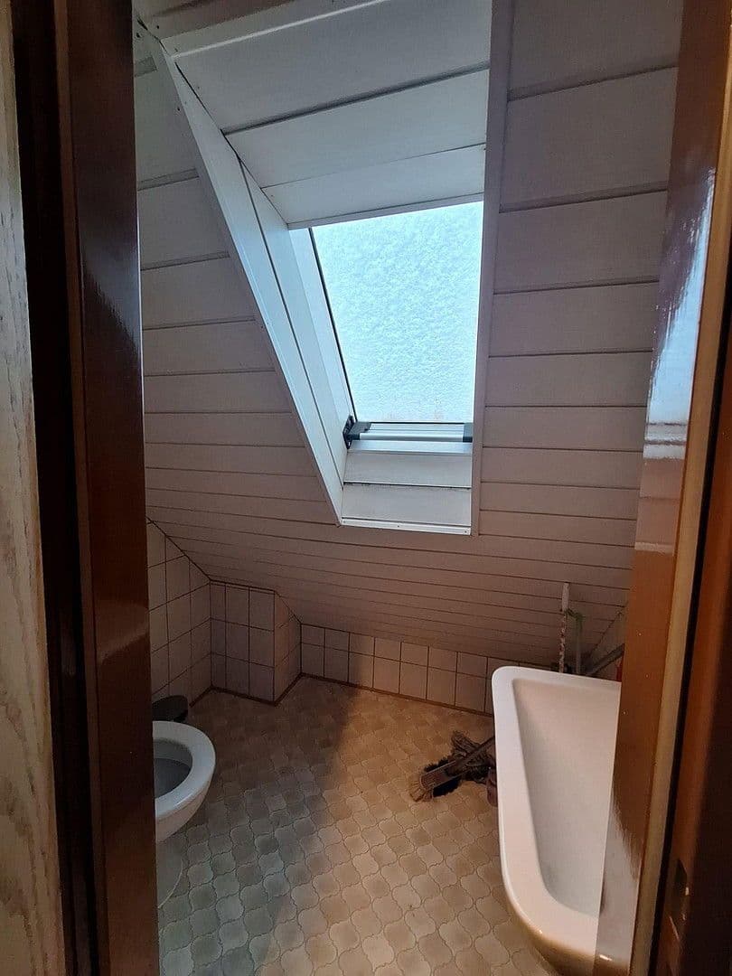 Pronájem bytu 3+1 58 m², Sunderlohstr. 11, Hagen, Severní Porýní-Vestfálsko Pronájem bytu 3+1 58 m², Sunderlohstr. 11, Hagen, Severní Porýní-Vestfálsko