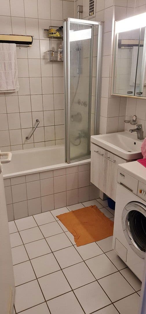 Pronájem bytu 3+1 85 m², Zirndorfer Straße 5, Oberasbach, Bavorsko Pronájem bytu 3+1 85 m², Zirndorfer Straße 5, Oberasbach, Bavorsko