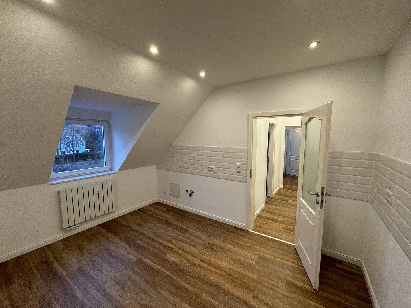 Pronájem bytu 2+1 69 m², Schulstraße 22, Grimma, Sasko Pronájem bytu 2+1 69 m², Schulstraße 22, Grimma, Sasko