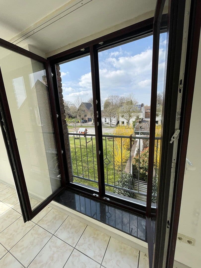 Pronájem bytu 3+1 97 m², Horbacher Straße 333, Cáchy, Severní Porýní-Vestfálsko Pronájem bytu 3+1 97 m², Horbacher Straße 333, Cáchy, Severní Porýní-Vestfálsko