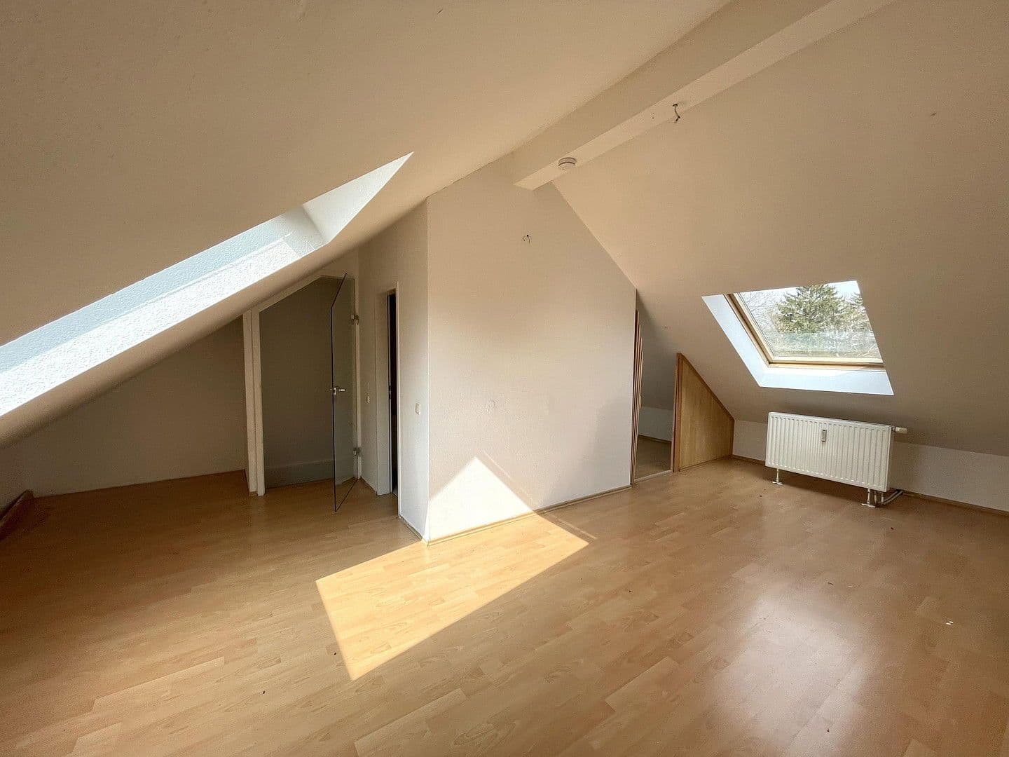 Pronájem bytu 3+1 97 m², Horbacher Straße 333, Cáchy, Severní Porýní-Vestfálsko Pronájem bytu 3+1 97 m², Horbacher Straße 333, Cáchy, Severní Porýní-Vestfálsko