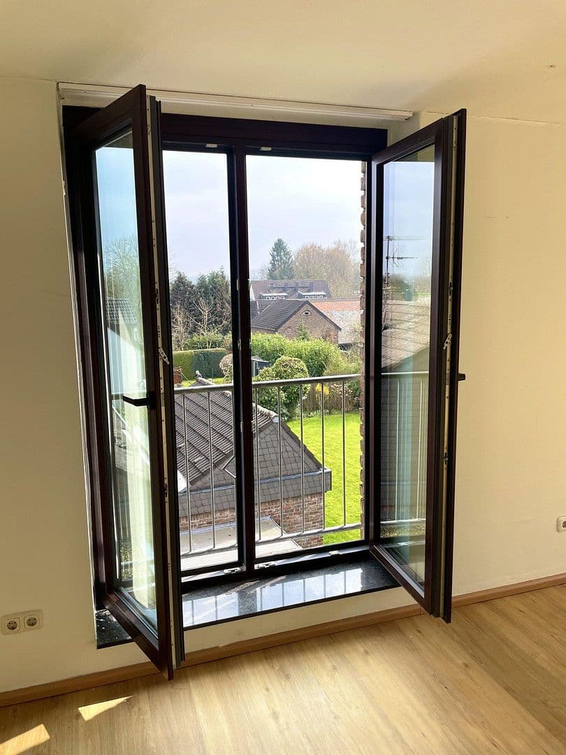 Pronájem bytu 3+1 97 m², Horbacher Straße 333, Cáchy, Severní Porýní-Vestfálsko Pronájem bytu 3+1 97 m², Horbacher Straße 333, Cáchy, Severní Porýní-Vestfálsko