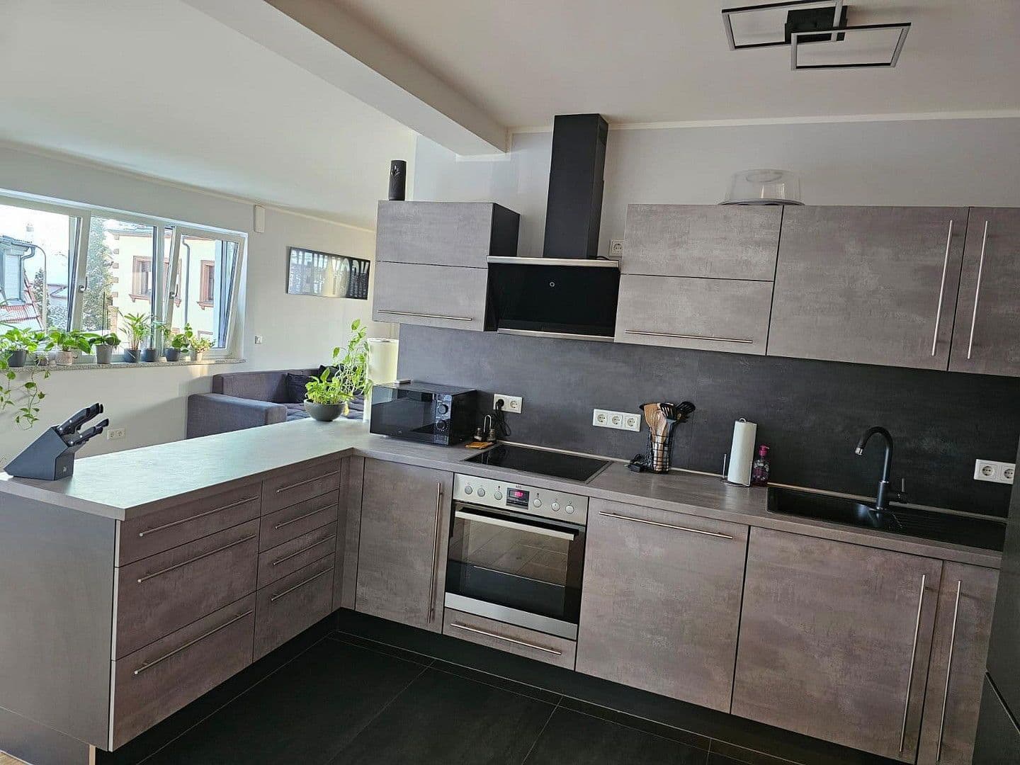 Pronájem bytu 3+1 77 m², Hopfengartenweg 8, Nürnberg, Bavorsko Pronájem bytu 3+1 77 m², Hopfengartenweg 8, Nürnberg, Bavorsko