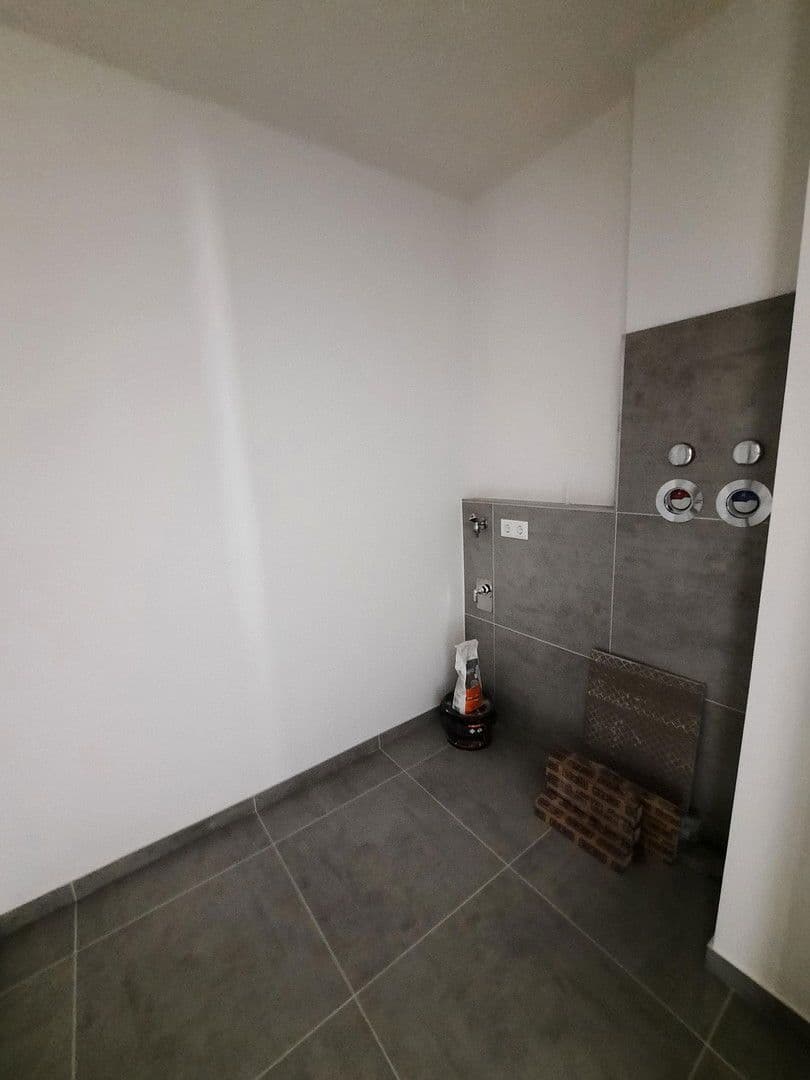 Pronájem bytu 3+1 77 m², Hopfengartenweg 8, Nürnberg, Bavorsko Pronájem bytu 3+1 77 m², Hopfengartenweg 8, Nürnberg, Bavorsko