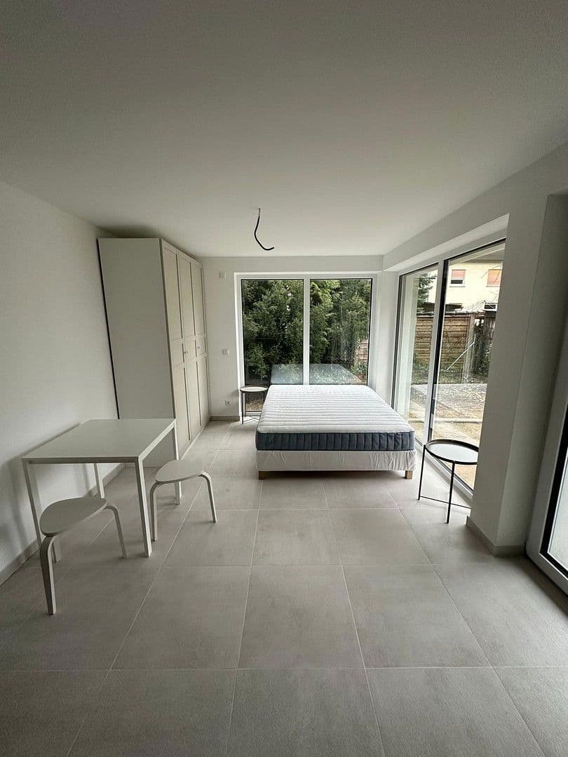 Pronájem bytu 1+1 30 m², Hundert-Morgen-Str. 2B, Kelsterbach, Hessen Pronájem bytu 1+1 30 m², Hundert-Morgen-Str. 2B, Kelsterbach, Hessen