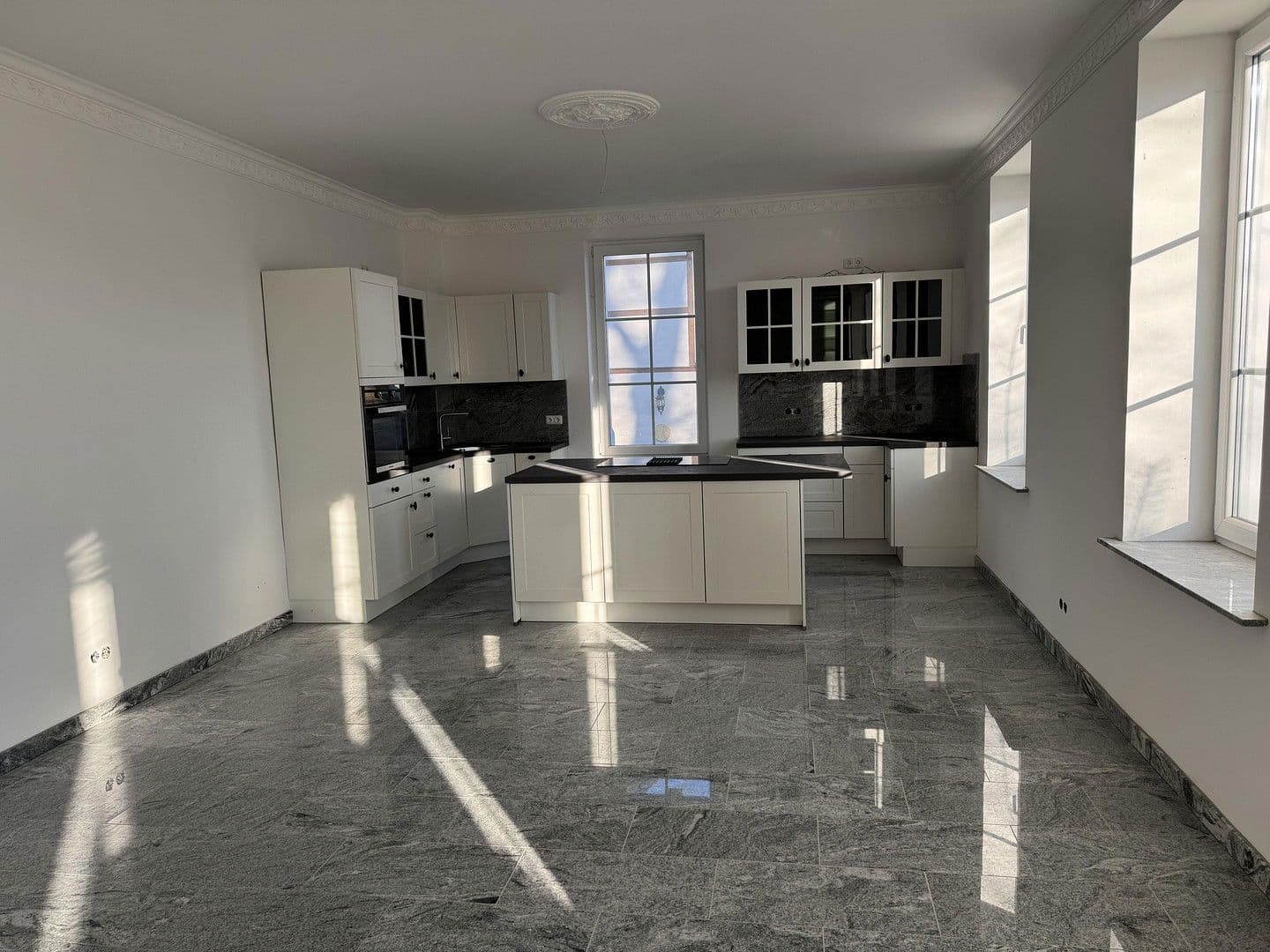 Pronájem bytu 3+1 150 m², Dorfaue 74, Oberkrämer, Braniborsko Pronájem bytu 3+1 150 m², Dorfaue 74, Oberkrämer, Braniborsko