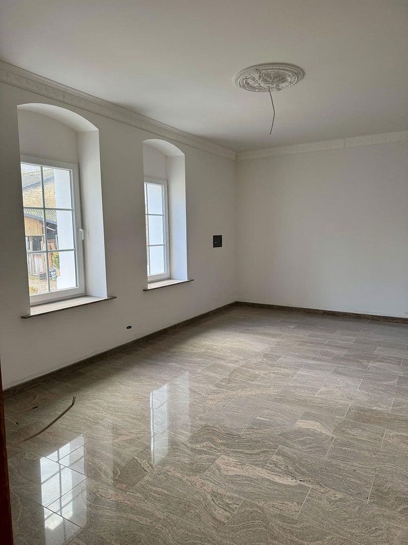 Pronájem bytu 3+1 150 m², Dorfaue 74, Oberkrämer, Braniborsko Pronájem bytu 3+1 150 m², Dorfaue 74, Oberkrämer, Braniborsko