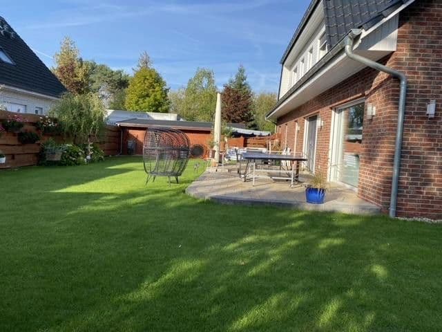 Prodej domu 291 m², pozemek 818 m², Kurt-Tucholsky-Straße 41, Hohen Neuendorf, Braniborsko Prodej domu 291 m², pozemek 818 m², Kurt-Tucholsky-Straße 41, Hohen Neuendorf, Braniborsko