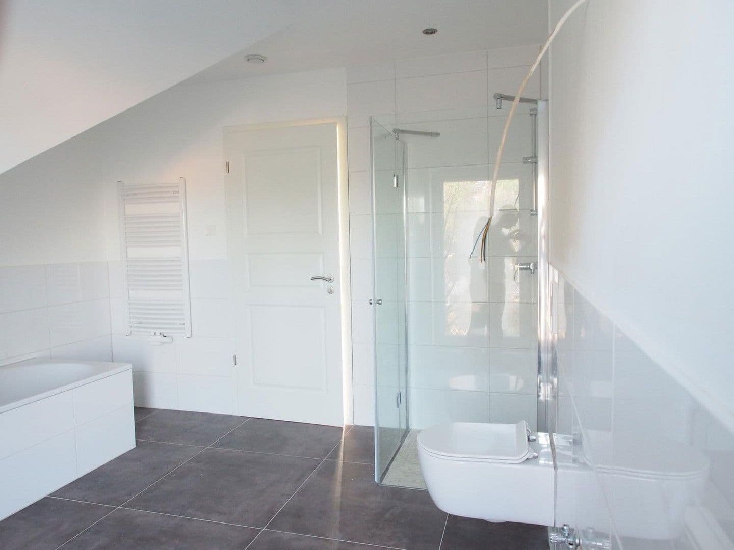 Prodej domu 291 m², pozemek 818 m², Kurt-Tucholsky-Straße 41, Hohen Neuendorf, Braniborsko Prodej domu 291 m², pozemek 818 m², Kurt-Tucholsky-Straße 41, Hohen Neuendorf, Braniborsko