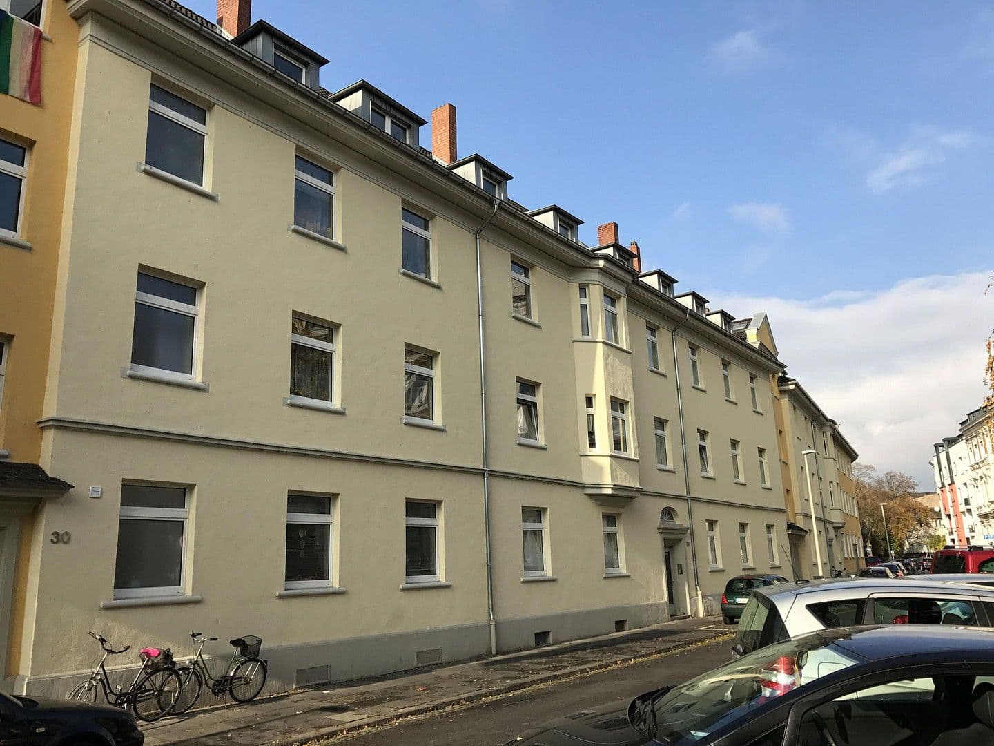 Prodej bytu 3+1 101 m², Niebuhrstr. 24, Bonn, Severní Porýní-Vestfálsko Prodej bytu 3+1 101 m², Niebuhrstr. 24, Bonn, Severní Porýní-Vestfálsko
